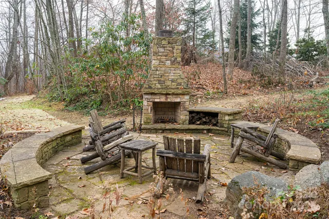 $2,700,000 | 2 Cherokee Orchard Court, Fairview, NC 28730