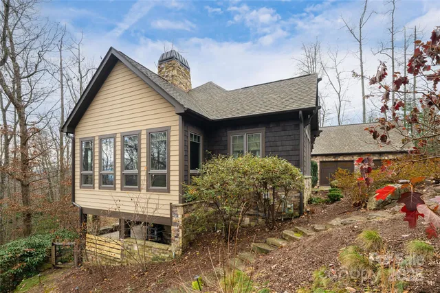 $2,700,000 | 2 Cherokee Orchard Court, Fairview, NC 28730