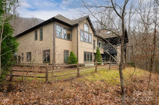 $2,700,000 | 2 Cherokee Orchard Court, Fairview, NC 28730