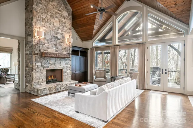 $2,700,000 | 2 Cherokee Orchard Court, Fairview, NC 28730