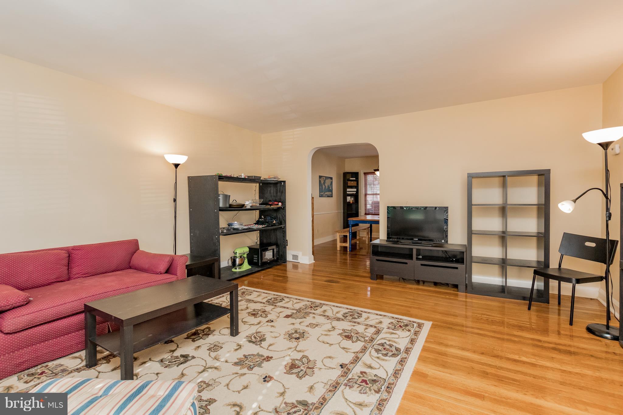 1879 Edgewood Road Baltimore, MD 21286 - Photo 3 of 30 Living Room