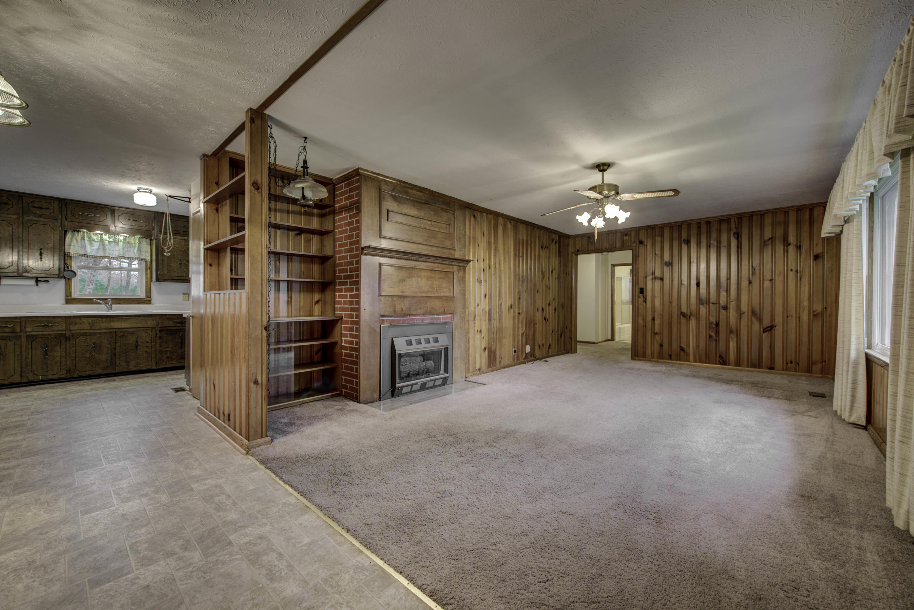 210 North Dogwood Road Powell, TN 37849 - Photo 4 of 29 4