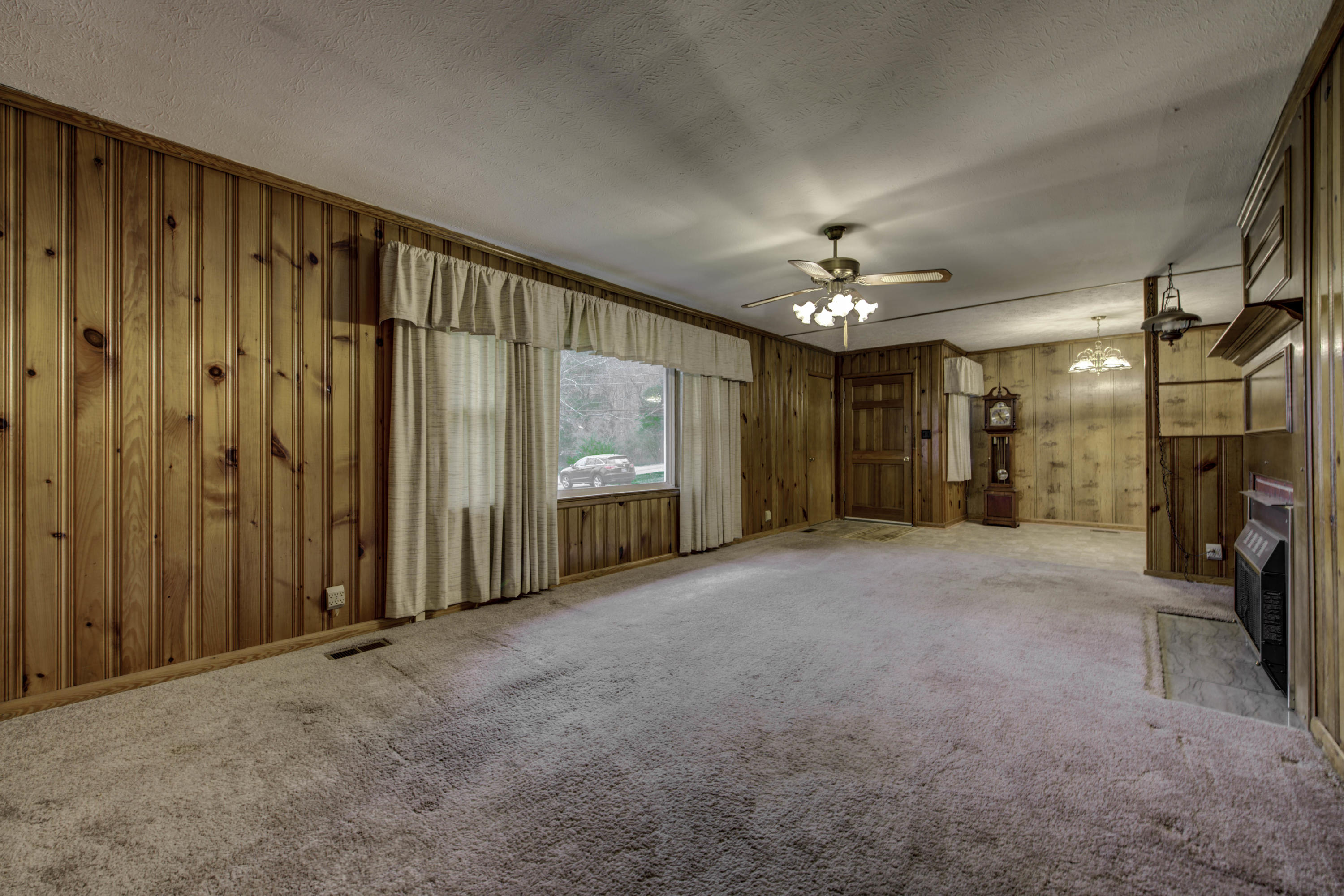 210 North Dogwood Road Powell, TN 37849 - Photo 5 of 29 5
