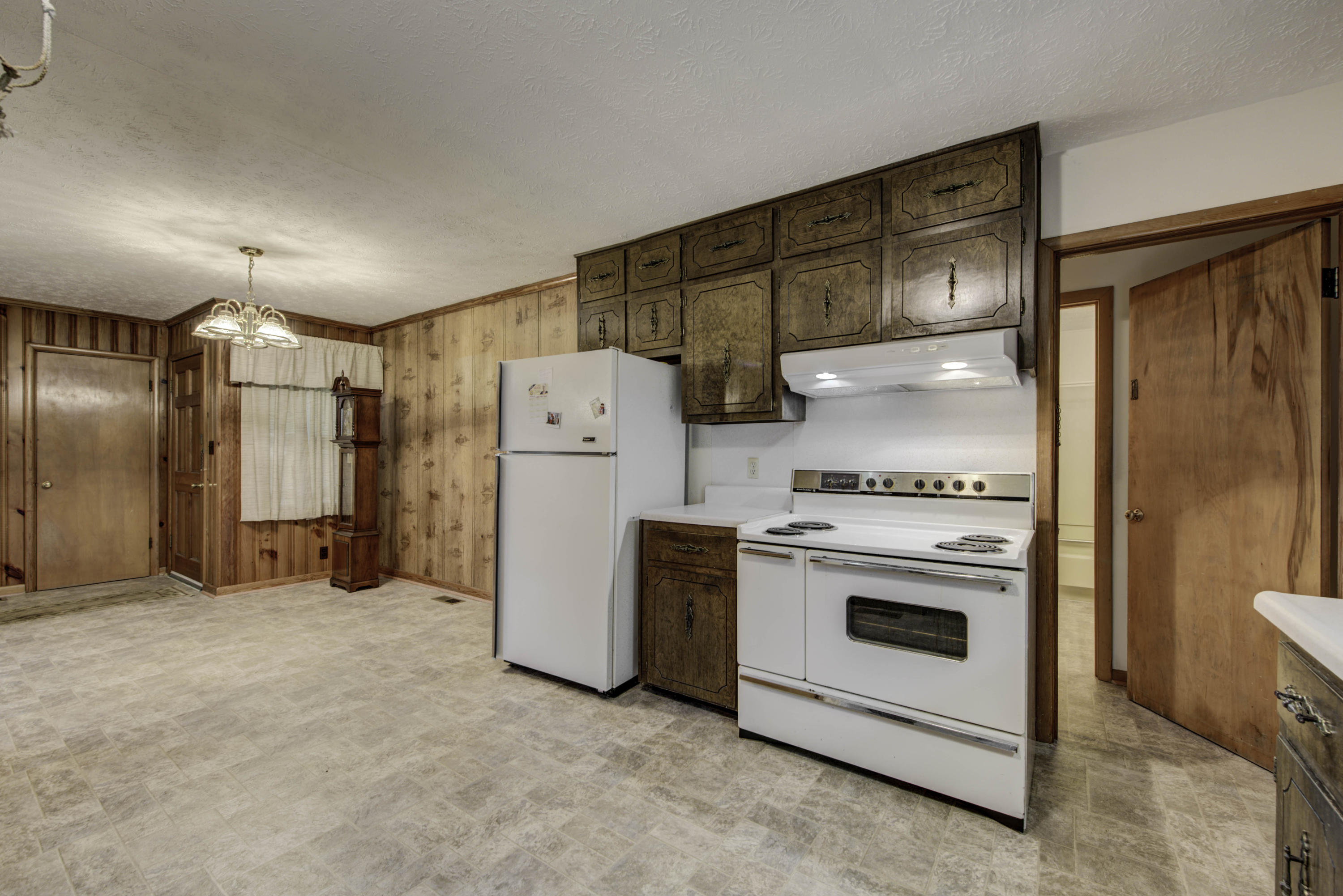 210 North Dogwood Road Powell, TN 37849 - Photo 8 of 29 8