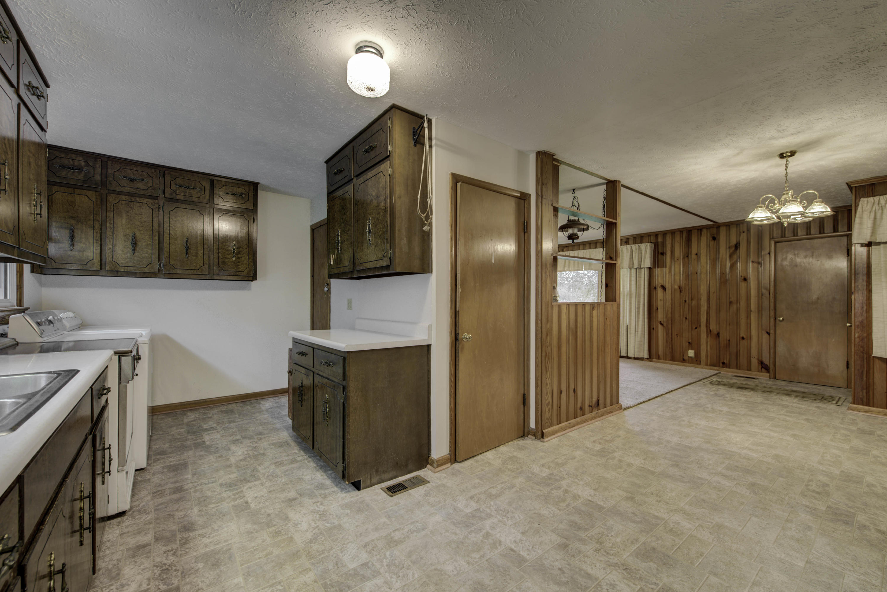 210 North Dogwood Road Powell, TN 37849 - Photo 9 of 29 9