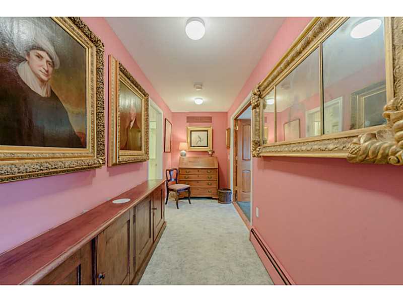 474 Ocean Road Narragansett, RI 02882 - Photo 9 of 24 Interior Space/Layout. Hallway