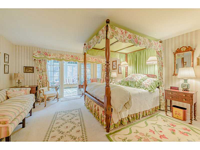 474 Ocean Road Narragansett, RI 02882 - Photo 10 of 24 Master Bedroom. Light Filled Master with Sun room Attached
