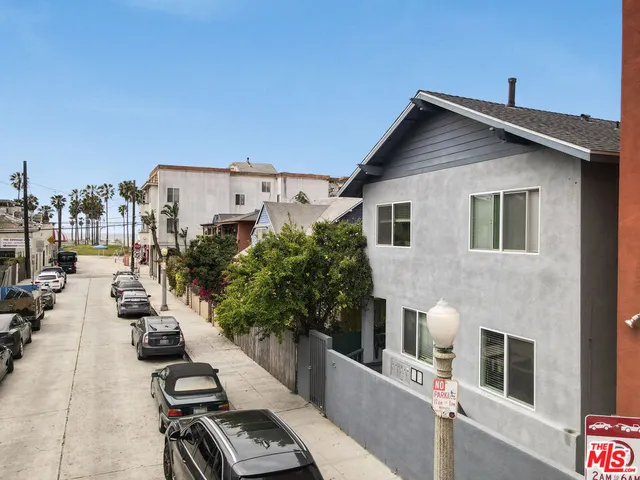 $2,000,000 | 25 Horizon Avenue, Venice, CA 90291