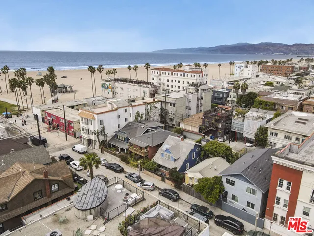 $2,000,000 | 25 Horizon Avenue, Venice, CA 90291