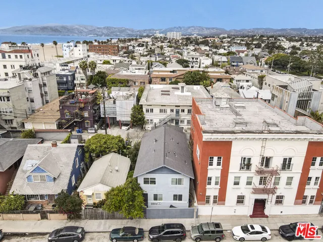 $2,000,000 | 25 Horizon Avenue, Venice, CA 90291