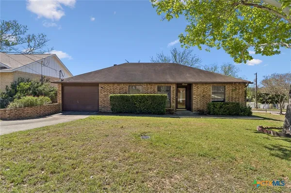 $365,000 | 1208 Mooncrest Drive, New Braunfels, TX 78130
