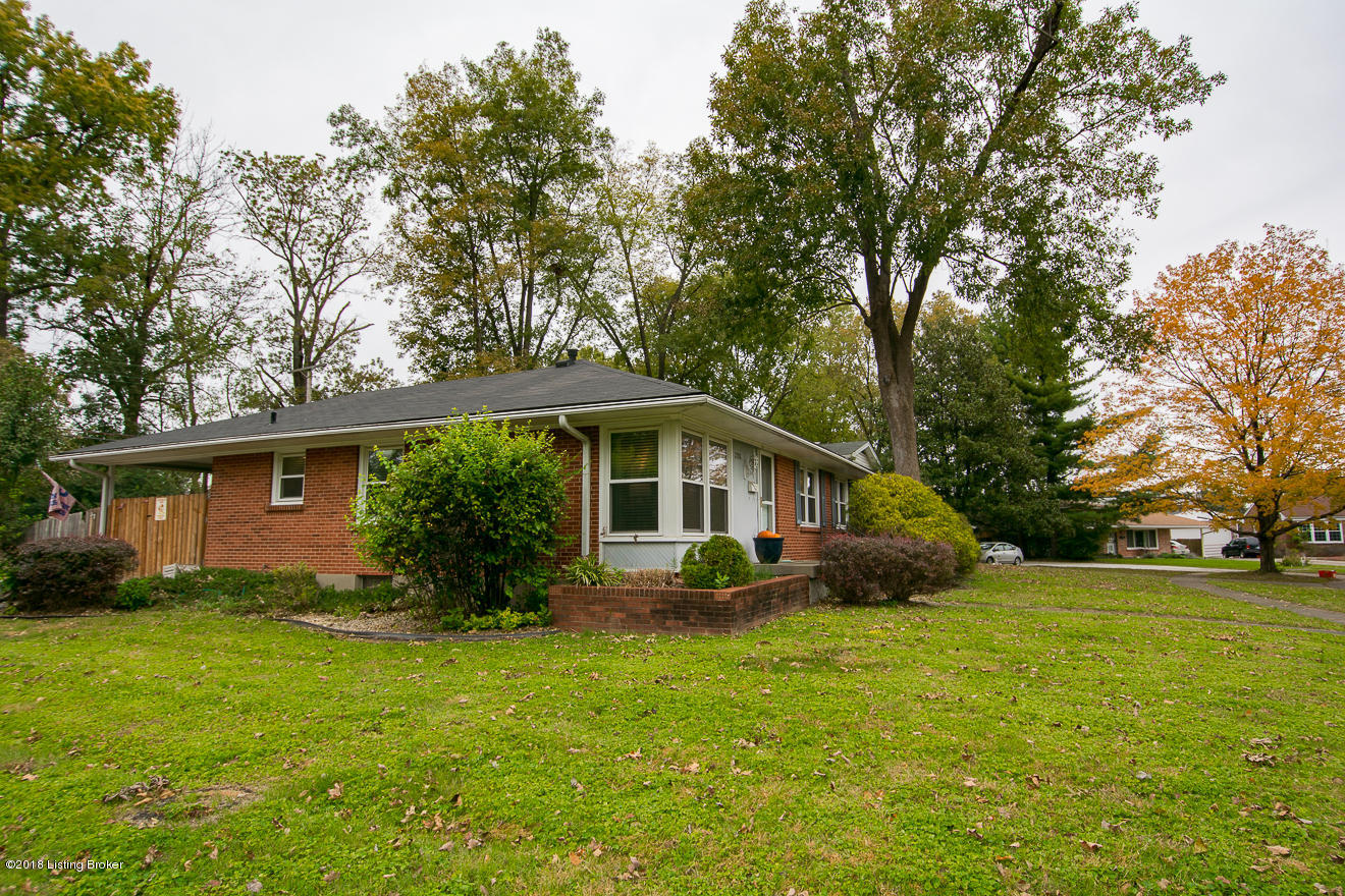 3746 Chatham Road Louisville, KY 40218 - Photo 3 of 32 Side View