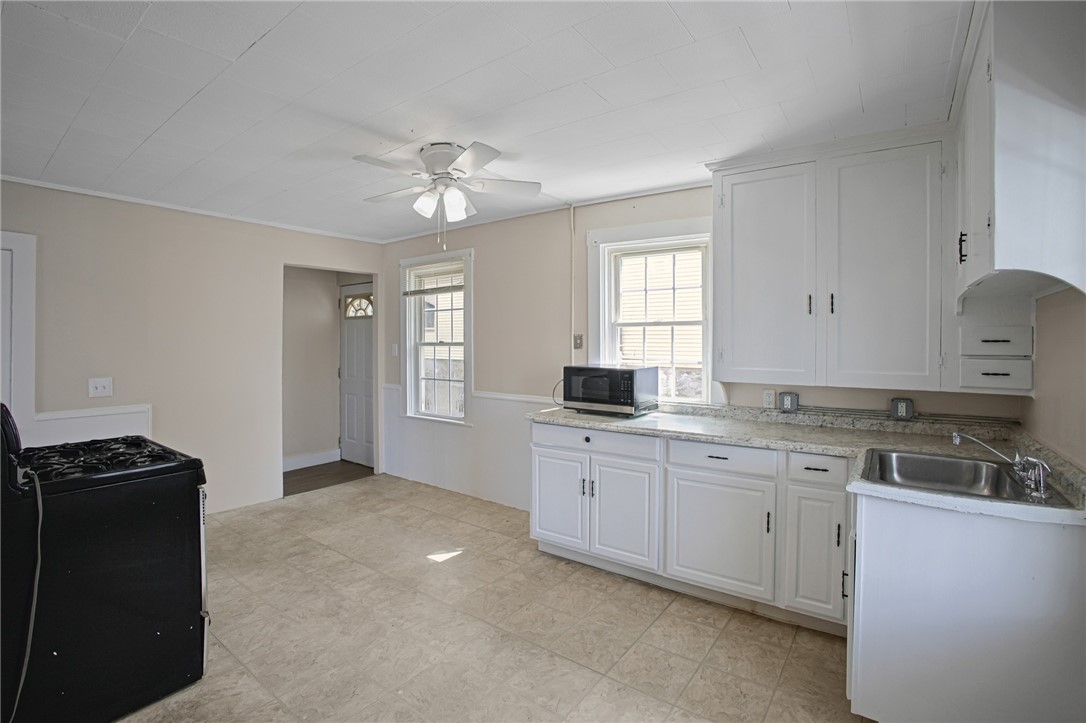 84 Spring Street Lincoln, RI 02838 - Photo 8 of 27