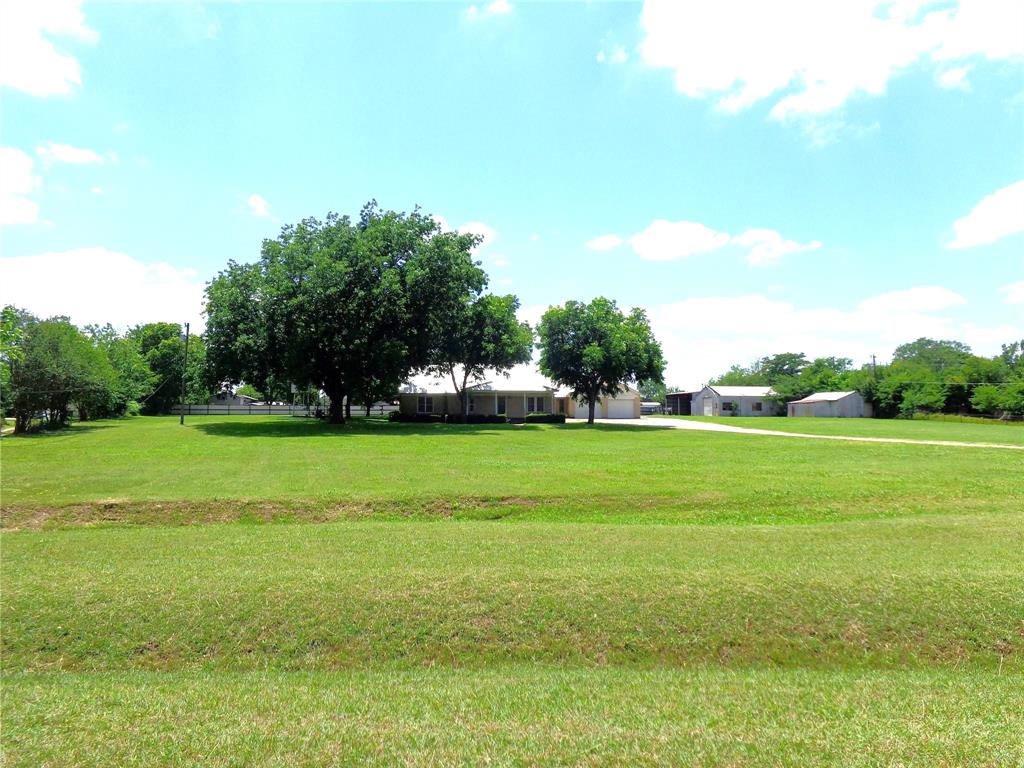 1717 Pipeline Road Cleburne, TX 76033 - Photo 3 of 33