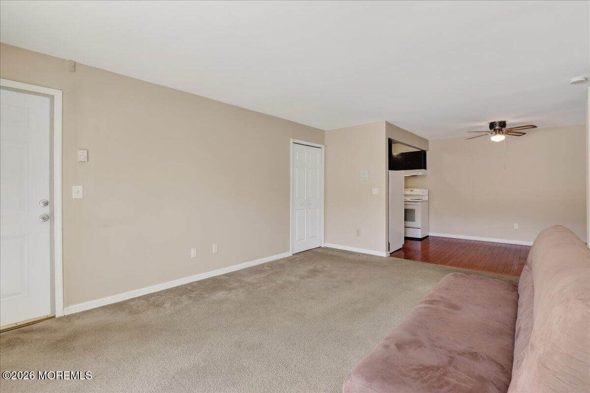 330 Shore Drive, Unit E2 Highlands, NJ 07732 - Photo 13 of 62 12-Family Room