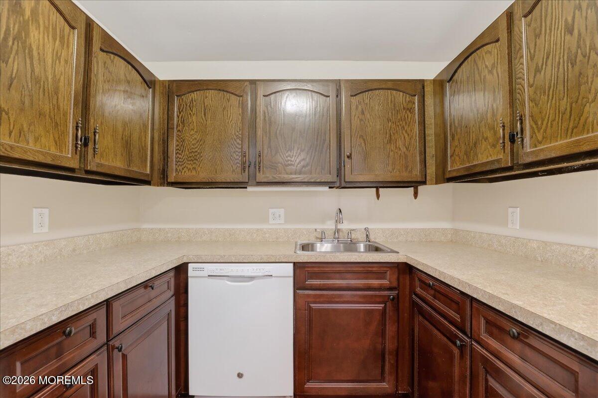 330 Shore Drive, Unit E2 Highlands, NJ 07732 - Photo 21 of 62 20-Kitchen