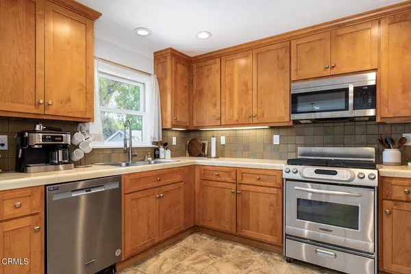 $1,649,000 | 958-966 East Orange Grove Boulevard, Pasadena, CA 91104