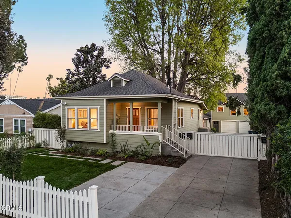 $1,649,000 | 958-966 East Orange Grove Boulevard, Pasadena, CA 91104