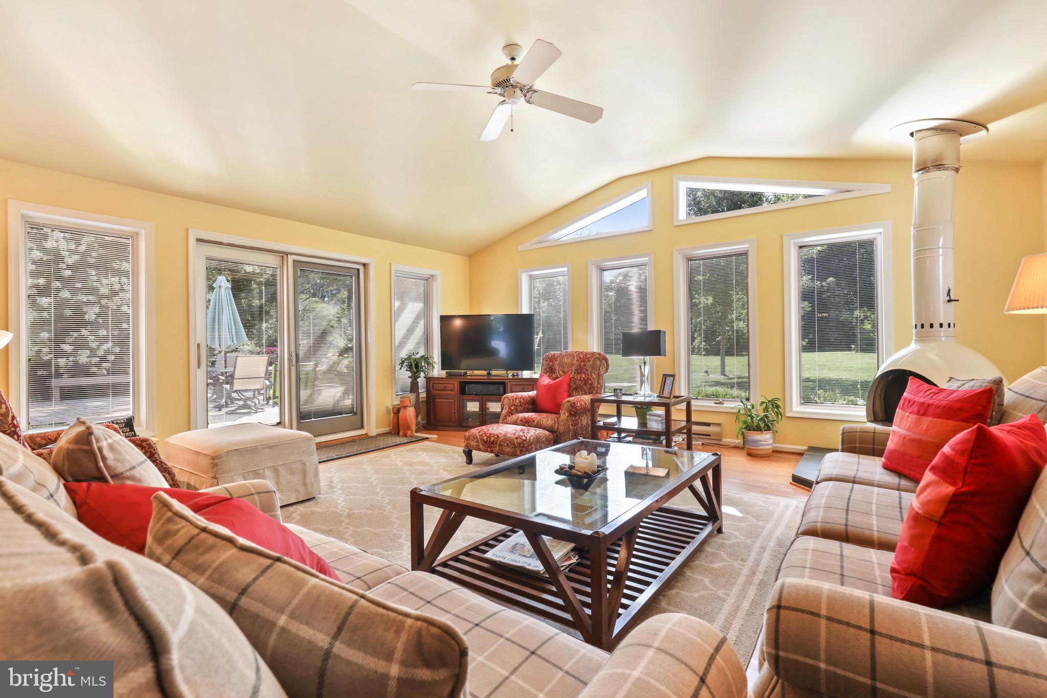13706 Harcum Road Phoenix, MD 21131 - Photo 14 of 55