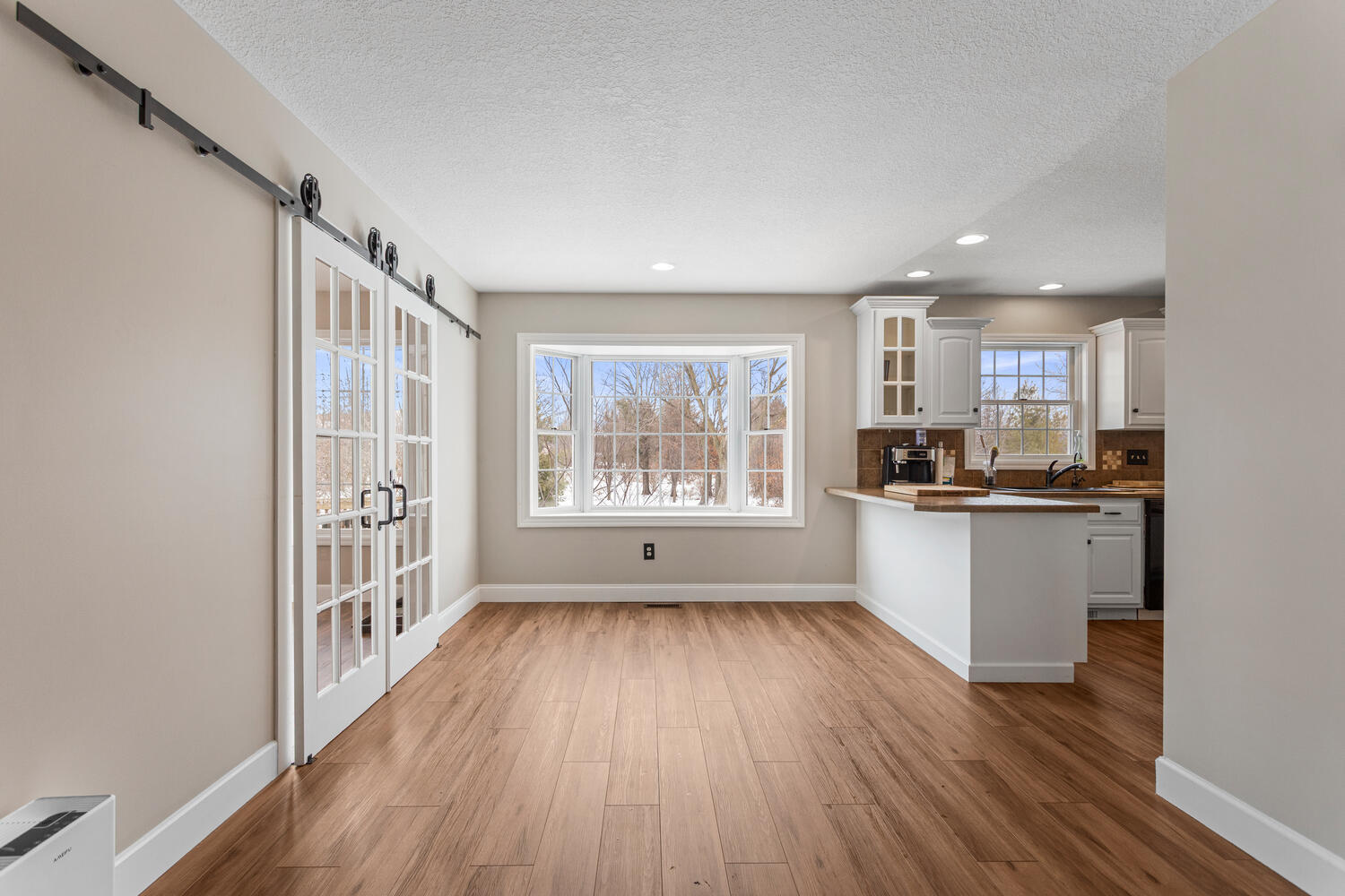 5210 Hammer Place Decatur, IL 62521 - Photo 11 of 46