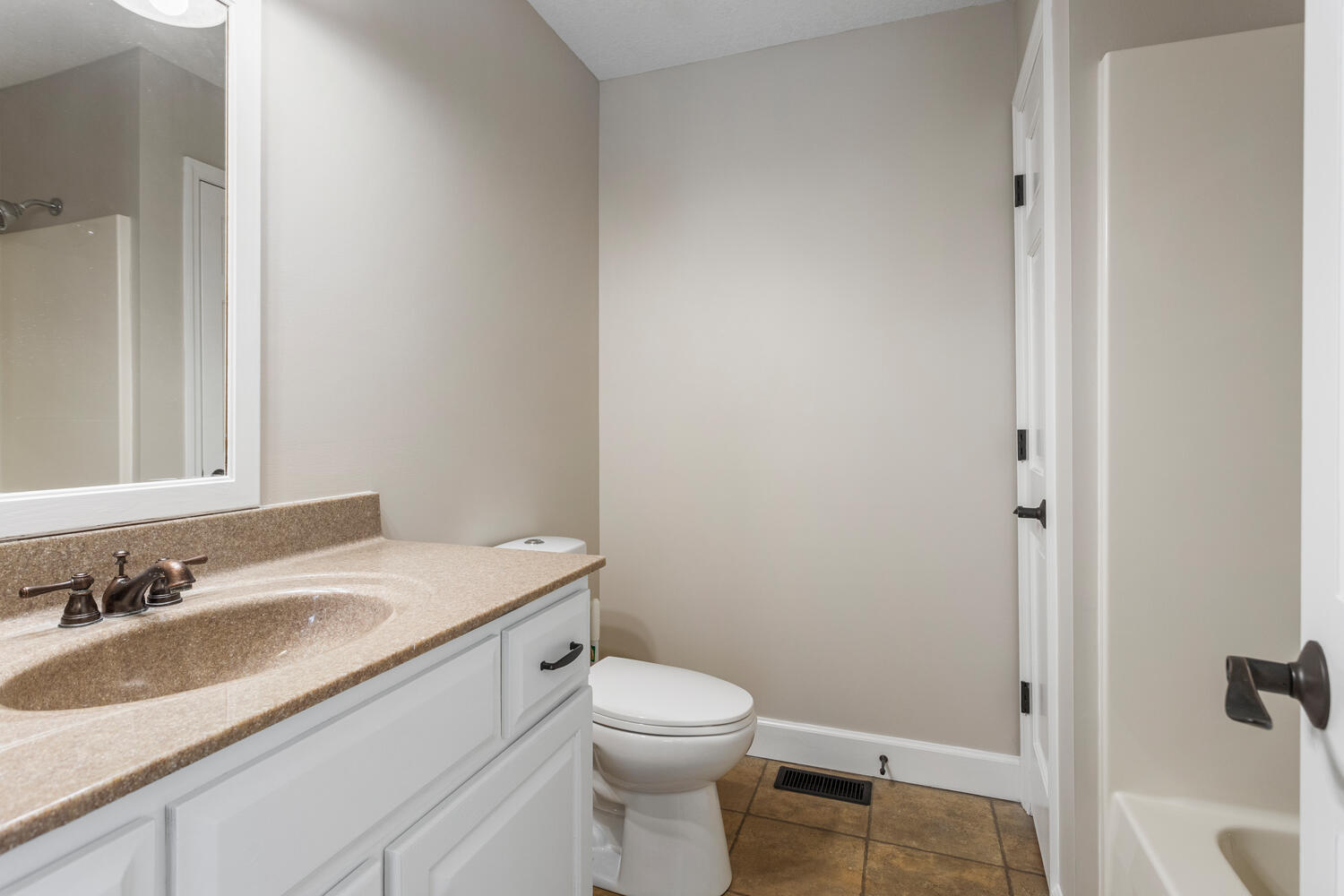 5210 Hammer Place Decatur, IL 62521 - Photo 28 of 46