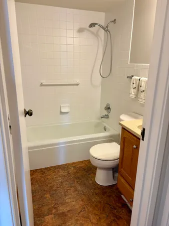 $215,000 | 505 Redondo Drive, Unit 407, Downers Grove, IL 60516
