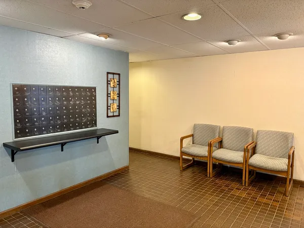 $215,000 | 505 Redondo Drive, Unit 407, Downers Grove, IL 60516