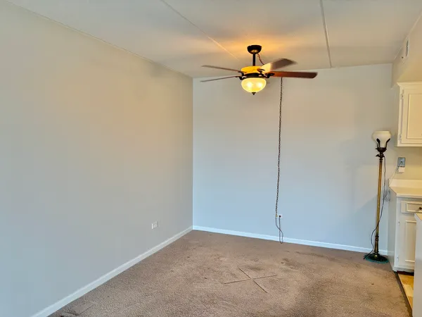 $215,000 | 505 Redondo Drive, Unit 407, Downers Grove, IL 60516