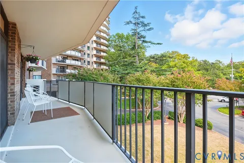 $320,000 | 2956 Hathaway Road, Unit U102, Richmond, VA 23225