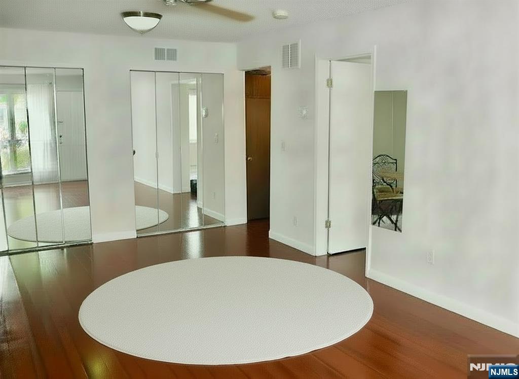 727 Pepperidge Road Mahwah, NJ 07430 - Photo 3 of 10