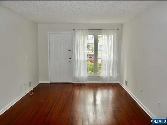 727 Pepperidge Road Mahwah, NJ 07430 - Photo 4 of 13