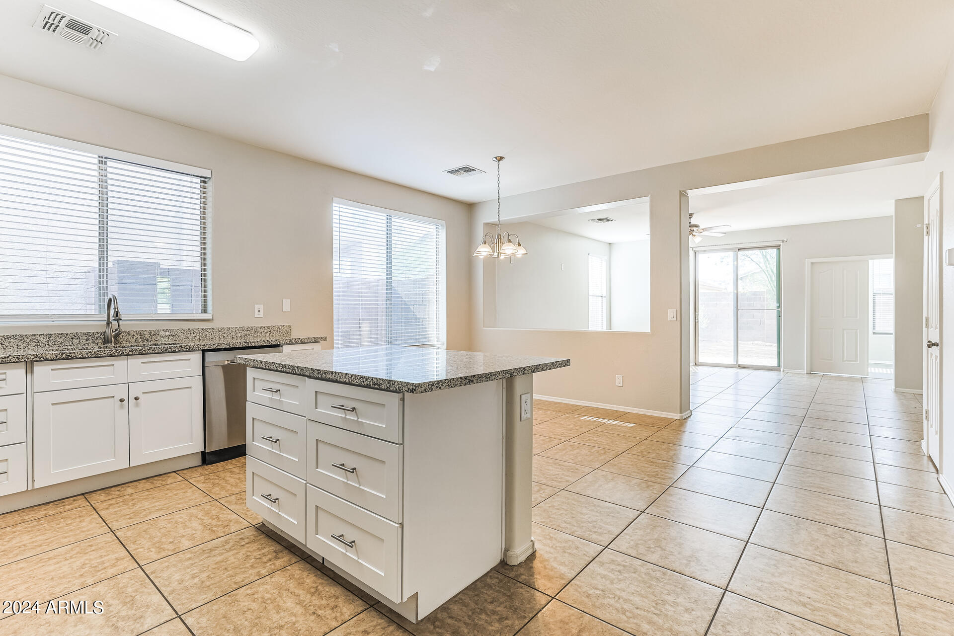 3333 West Apollo Road Phoenix, AZ 85041 - Photo 8 of 21 008-photo-kitchen-13893397