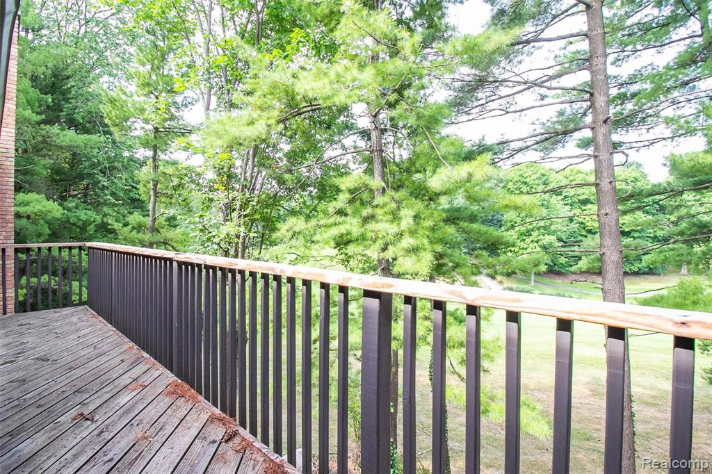 1931 Pine Ridge Lane Bloomfield Hills, MI 48302 - Photo 21 of 47