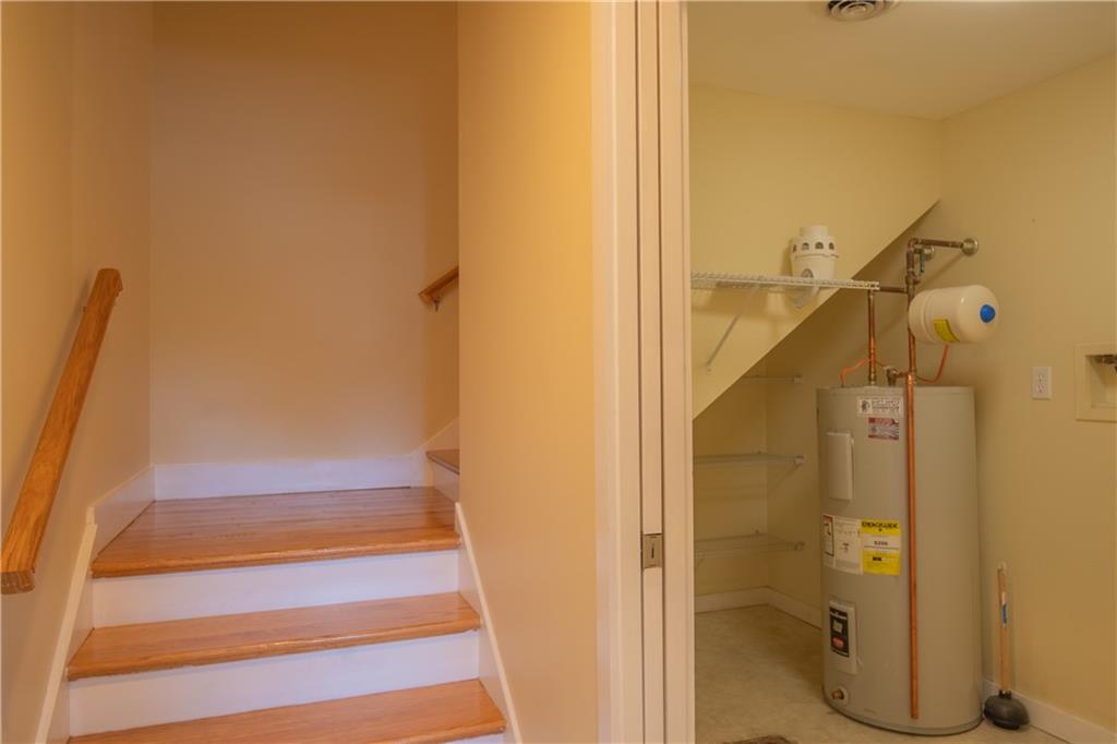 10 Walnut Street, Unit 6 Pittsburgh, PA 15202 - Photo 34 of 35 a view of entryway