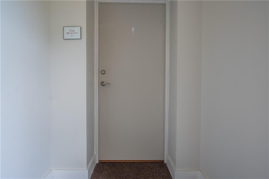 10 Walnut Street, Unit 6 Pittsburgh, PA 15202 - Photo 8 of 35 a view of a hallway