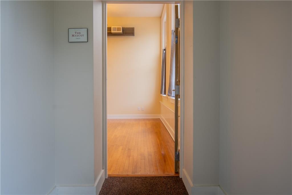 10 Walnut Street, Unit 6 Pittsburgh, PA 15202 - Photo 9 of 35 a view of an front door