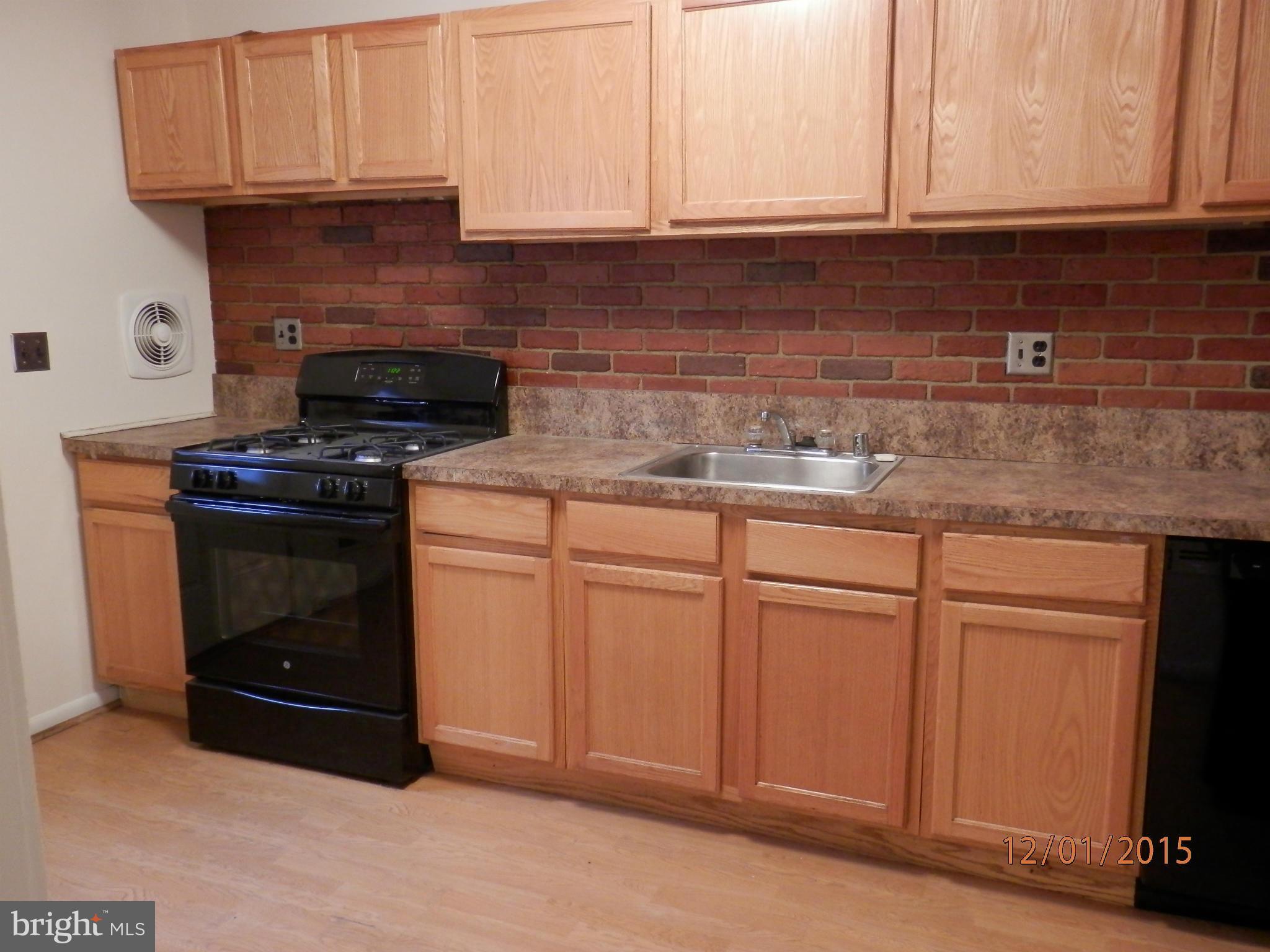 12914 Claxton Drive Laurel, MD 20708 - Photo 10 of 30 Kitchen
