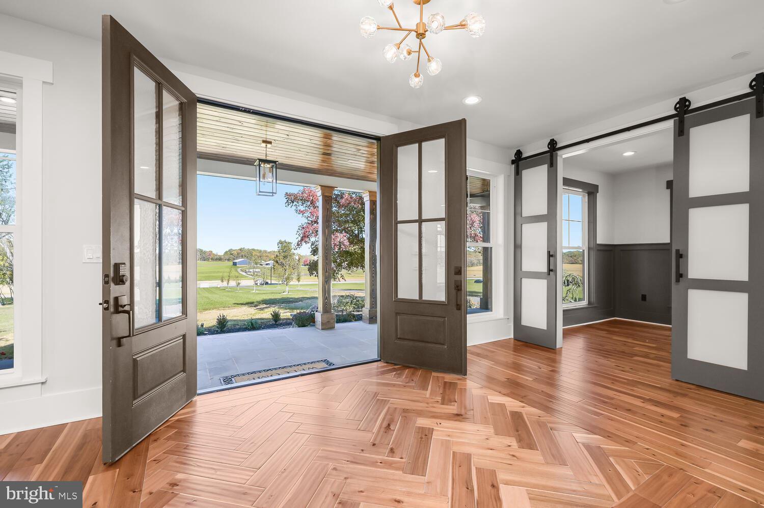 15775 Frederick Road Woodbine, MD 21797 - Photo 29 of 95 Foyer