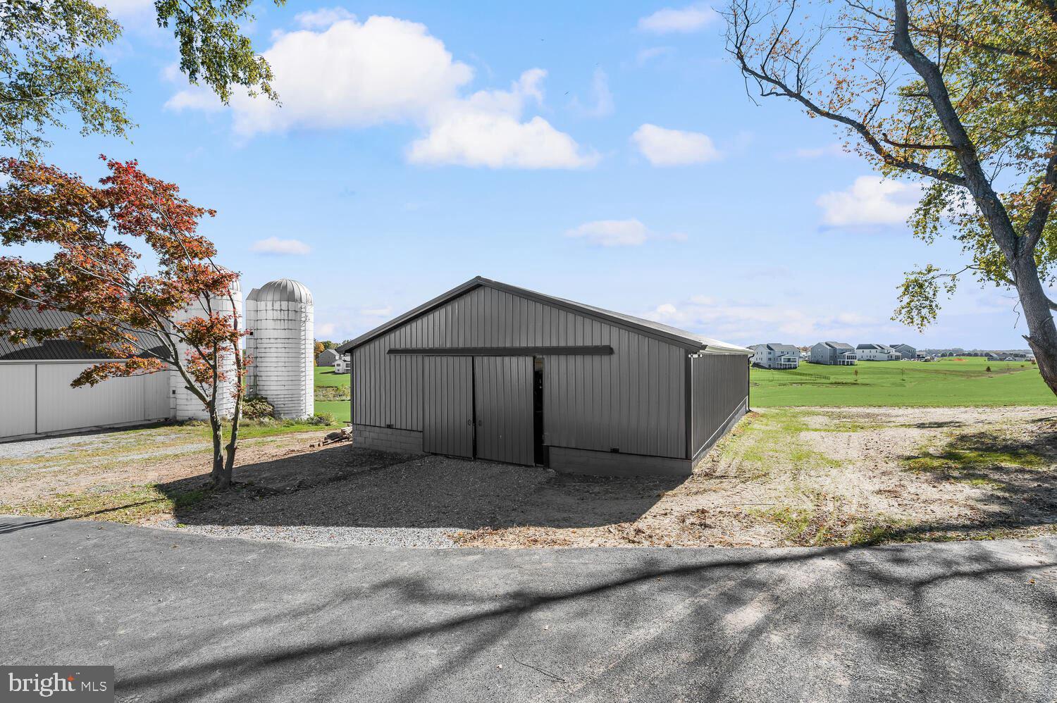 15775 Frederick Road Woodbine, MD 21797 - Photo 5 of 95 Multiple Outbuildings