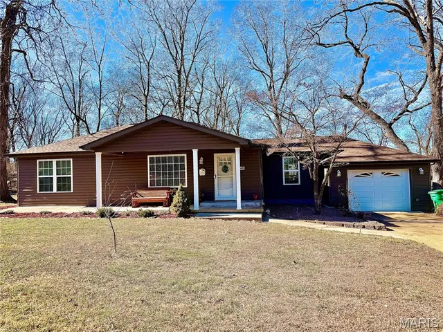 $229,900 | 811 Taylor Avenue, Farmington, MO 63640