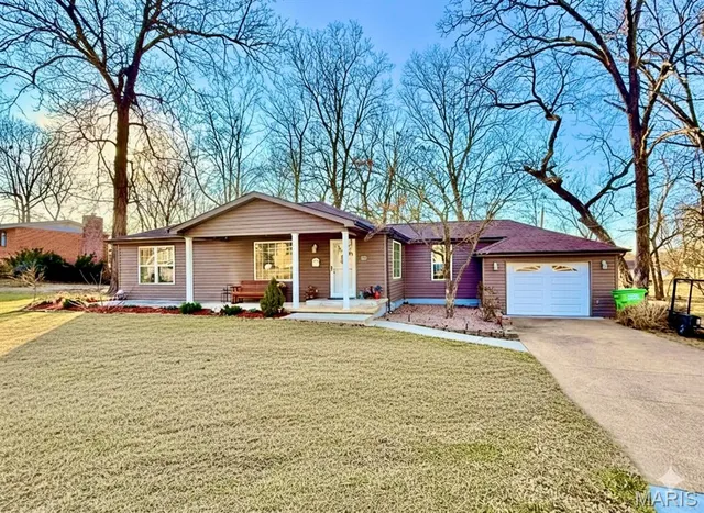 $229,900 | 811 Taylor Avenue, Farmington, MO 63640