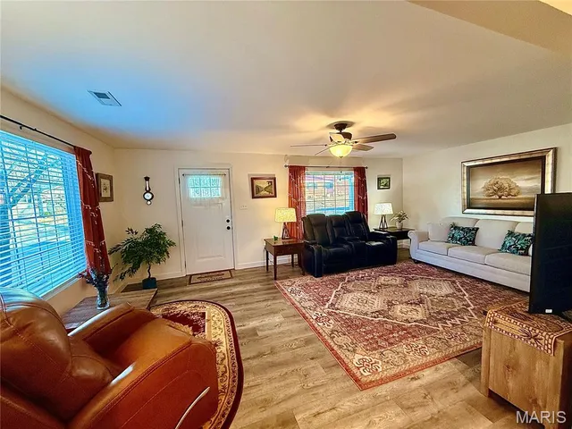 $229,900 | 811 Taylor Avenue, Farmington, MO 63640