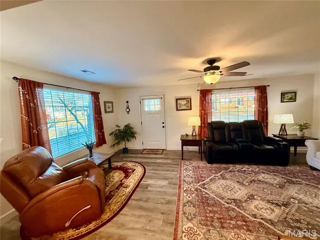 $229,900 | 811 Taylor Avenue, Farmington, MO 63640