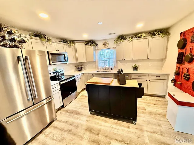 $229,900 | 811 Taylor Avenue, Farmington, MO 63640