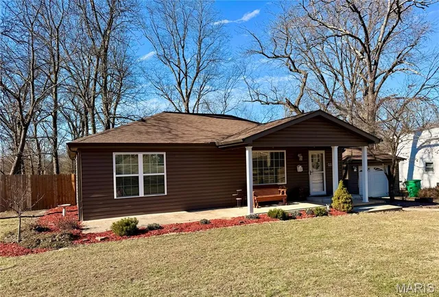 $229,900 | 811 Taylor Avenue, Farmington, MO 63640