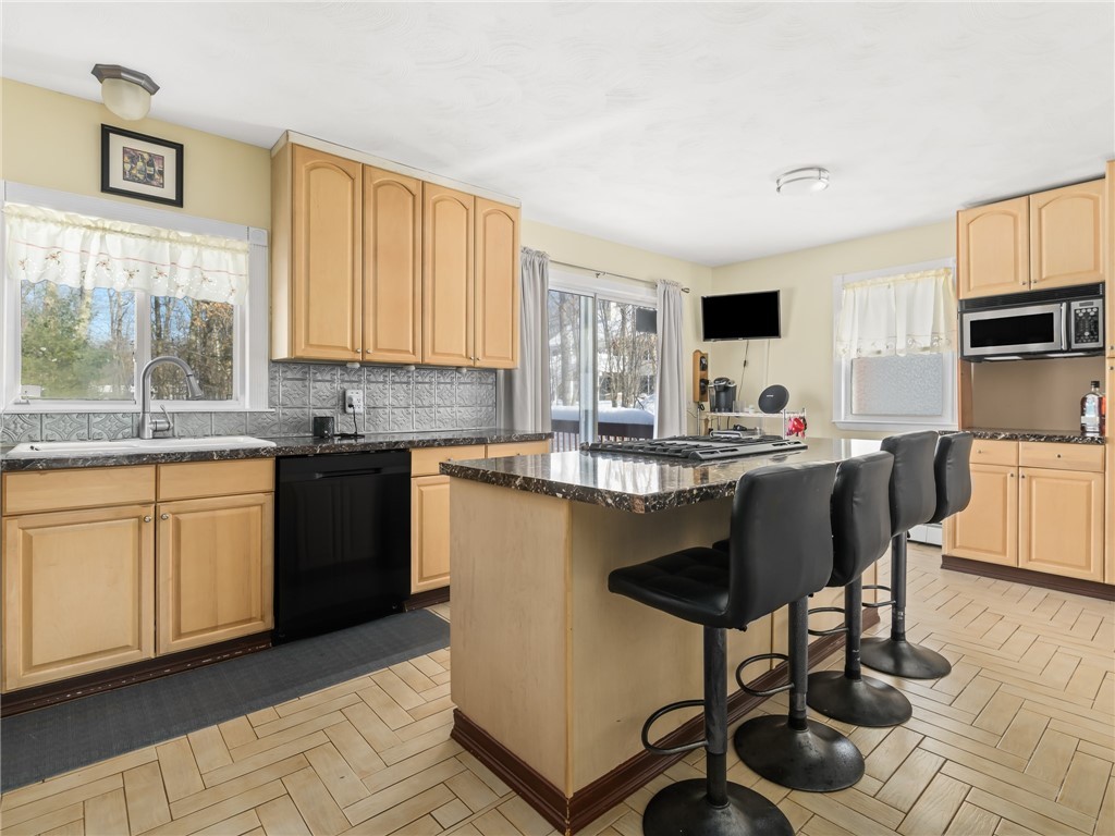 28 Stanley Mowry Road Scituate, RI 02825 - Photo 10 of 23