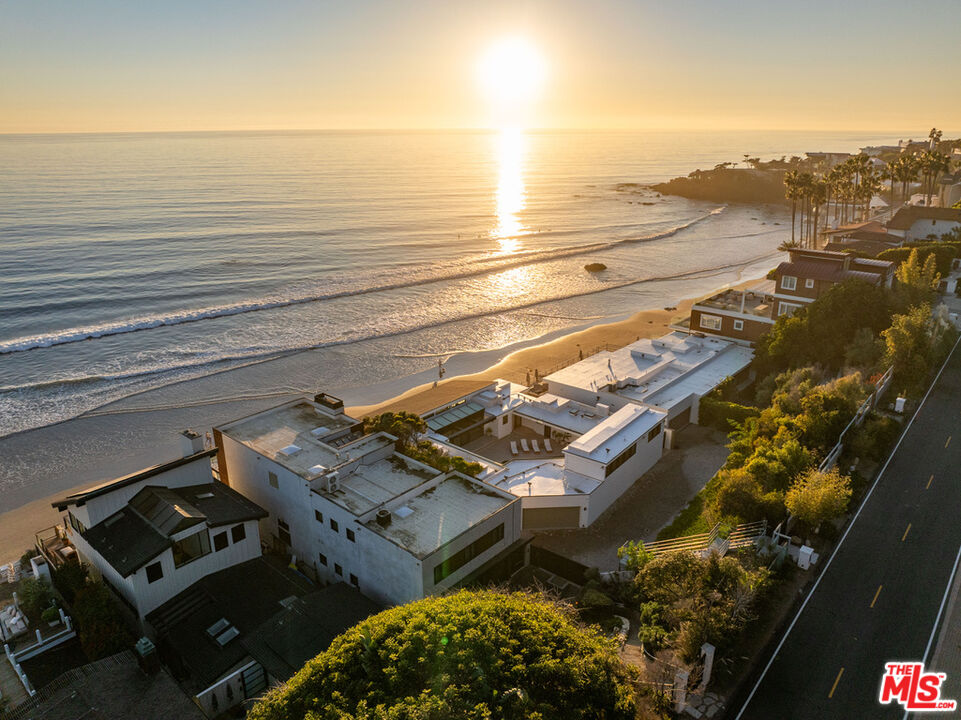 31376 Broad Beach Road Malibu, CA 90265 - Photo 29 of 32 an aerial view of residential houses with outdoor space