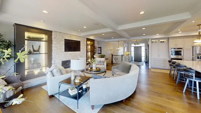 $999,900 | 2313 West 9th Street, Albert Lea, MN 56007