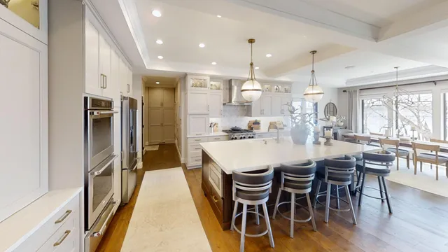 $999,900 | 2313 West 9th Street, Albert Lea, MN 56007