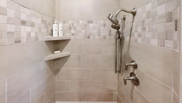 $999,900 | 2313 West 9th Street, Albert Lea, MN 56007